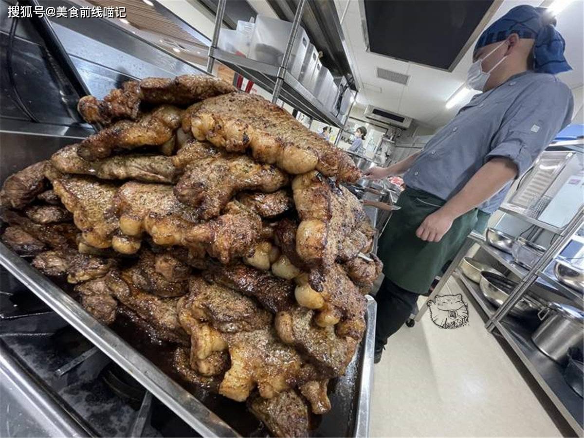 牛排午餐的花费不到十块钱？日本一家员工餐厅让大家羡慕不已(图3)